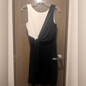 Ann Taylor Colorblock Black White Sleeveless Sheath Dress Size 6
